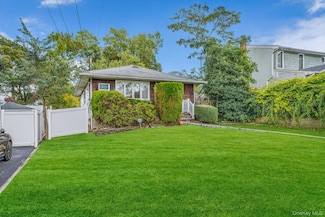 93 Joan Ave, Centereach, NY 11720