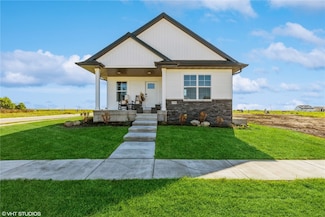 2700 Rookwood Ln, Marion, IA 52302