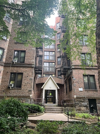 762 Brady Ave Unit 121, Bronx, NY 10462