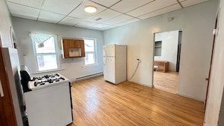 16 Walnut St Unit 4, Lowell, MA 01852