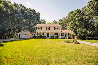 2 Christopher Ln, Pelham, NH 03076
