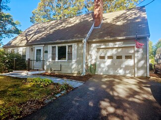 76 Skating Rink Rd, Hyannis, MA 02601