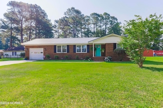 238 Dogwood Dr, Warsaw, NC 28398