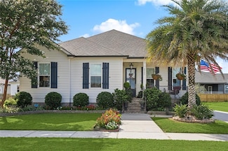 3932 Jean Lafitte Pkwy, Chalmette, LA 70043
