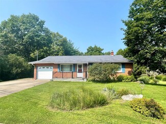 11 Londonderry Ln, Owego, NY 13827