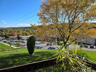 174 Country Club Ln, Pomona, NY 10970