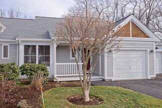 8 Whispering Brook Rd, Marlborough, MA 01752