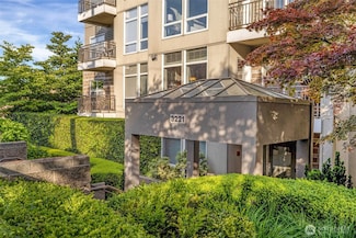 3221 SW Avalon Way Unit 506, Seattle, WA 98126