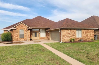 1502 SW 70th St, Lawton, OK 73505