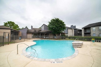 11715 S Glen Dr Unit 601-1, Houston, TX 77099