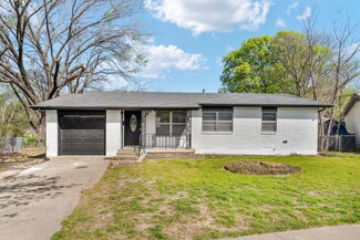 702 Hillside Dr, Grand Prairie, TX 75051