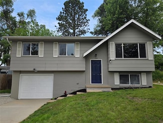 108 E Philip St, Des Moines, IA 50315