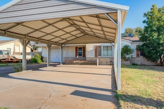 4103 E 4th St, Lubbock, TX 79403