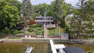 2163 Wamplers Heights Dr, Brooklyn, MI 49230