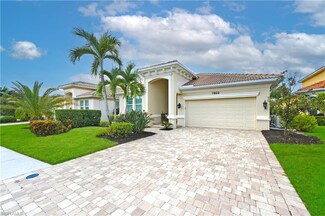 7802 Martino Cir, Naples, FL 34112