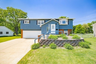 266 N George St, Whitewater, WI 53190