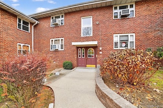 10 Dehaven Dr Unit 2D, Yonkers, NY 10703