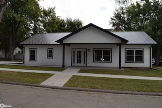 522 11th St, Fort Madison, IA 52627