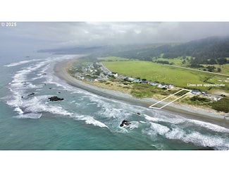 000 Old Coast Hwy Unit 4, Goldbeach, OR 97444