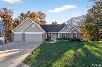 16012 Canterbury Estates Dr, Ellisville, MO 63021