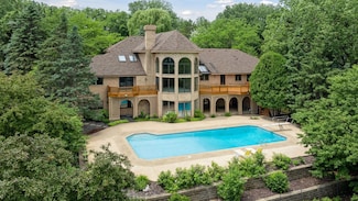 6541 Beach Rd, Eden Prairie, MN 55344
