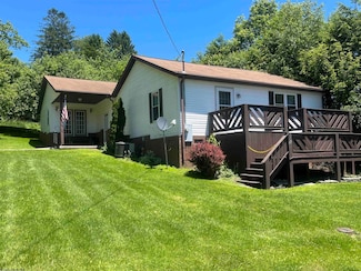 36 3rd St, Durbin, WV 26264