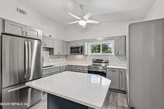 1614 Loyola Dr N, Jacksonville, FL 32218