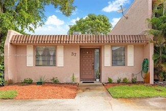 37 Seville Cir Unit 1-50, Davie, FL 33324