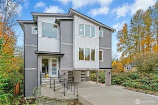 15001 NE 8th St, Bellevue, WA 98007