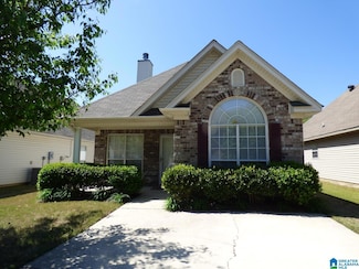 380 Forest Lakes Dr, Sterrett, AL 35147