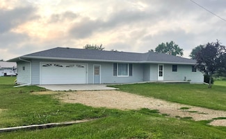 207 Maple St, White Lake, SD 57383