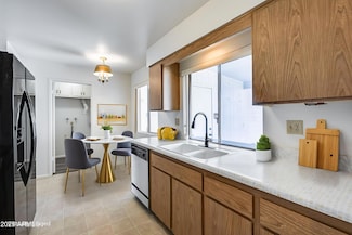 10863 W Thunderbird Blvd, Sun City, AZ 85351