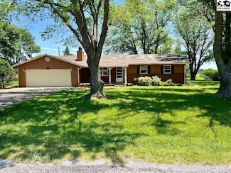 2300 Howell Dr, Hutchinson, KS 67502