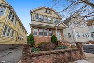 1044 Fanny St, Elizabeth, NJ 07201