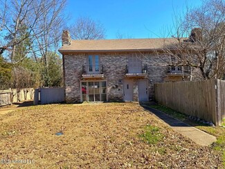 540 Woodland Hills Place, Jackson, MS 39216