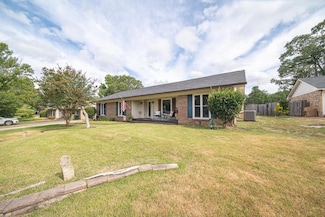 15 S Whisper Ct, Columbus, GA 31909