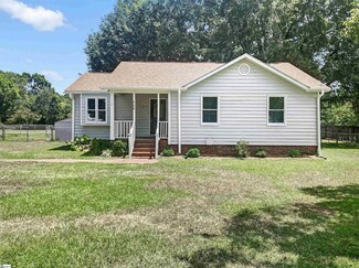 208 Mason Rd, Boiling Springs, SC 29316