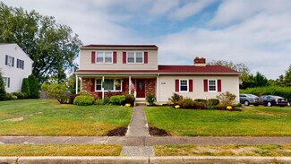 319 Discovery Ln, Egg Harbor Township, NJ 08234