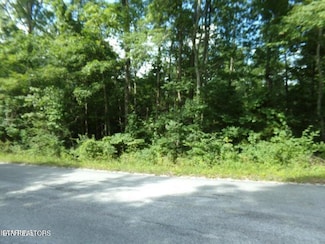 2405 Whitehorse Dr, Crossville, TN 38572