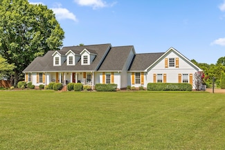 389 Pleasant View Dr, Ringgold, GA 30736
