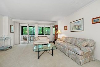 2 Hawthorne Place Unit 2E & 2F, Boston, MA 02114
