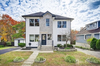 940 Grove Ave, Laurence Harbor, NJ 08879