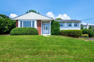 108 Kensington Oval, New Rochelle, NY 10805