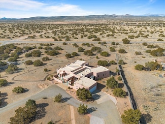 8 Camino de Rey Cir, Santa Fe, NM 87506