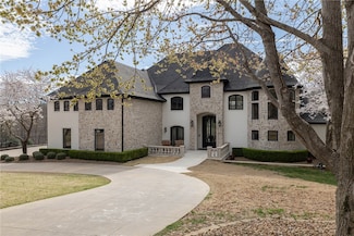 5137 Turnhouse Cir, Fayetteville, AR 72704