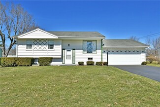 7985 Venice Heights Dr NE, Warren, OH 44484