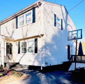 28 B Staples St Unit B, Taunton, MA 02718