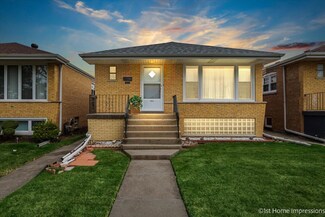 7813 Luna Ave, Burbank, IL 60459