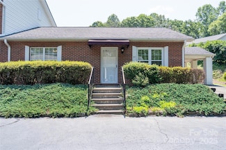 75 Laurelwood Dr, Marion, NC 28752