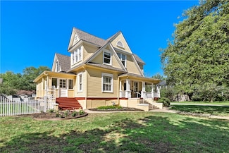 601 E 30th St, Bryan, TX 77803